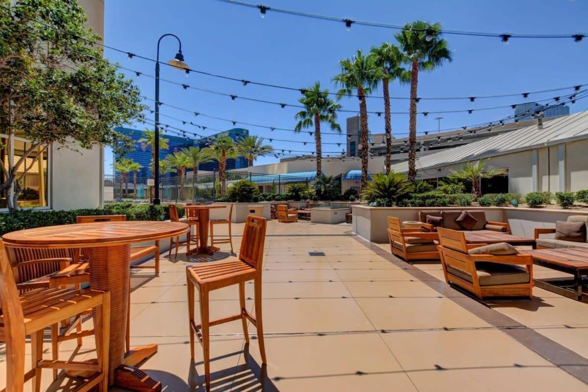 Mgm Signature-33-711 F1 Track & Strip View Balcony Las Vegas Ngoại thất bức ảnh